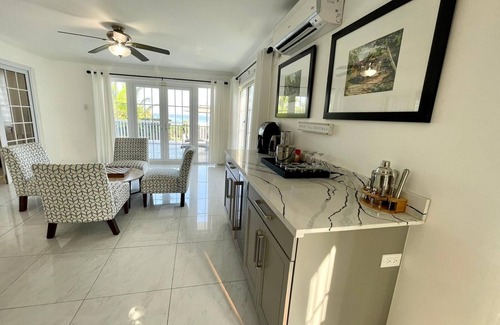 Orange Bay House | Oceanfront Negril Homes Perl: Pool, Spa & Free Wifi
