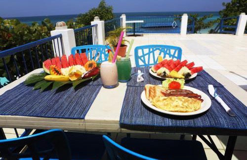 Negril Hotel | Oceanfront Bliss at Negril Treehouse Resort - Rated 8/10