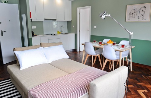 Santo Antonio Apartment | Negroni Vibe Apartment 1A: Pet-Friendly Retreat with Spa
