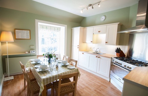 Peebles Cottage | Experience Neidpath Castle Barmkin by the River Tweed