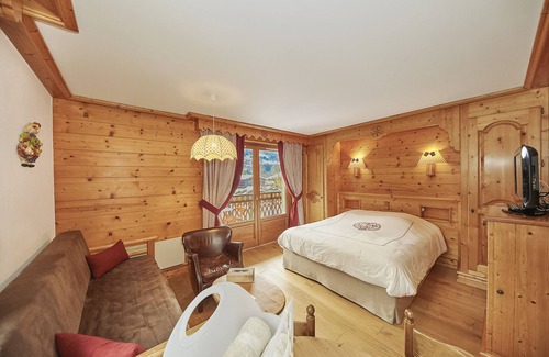 Samoens Hotel | Relax at Neige et Roc: A 4-Star Hotel with Spa & Pool