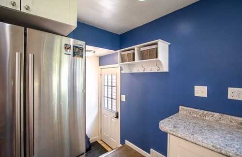 Duluth House | Family-Friendly Bucky's Haven | Steps from Miller Hill Mall