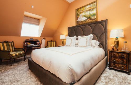 Lower Pacific Heights Hotel | Mansion on Sutter: 5-Star Stay with Pet-Friendly Comfort