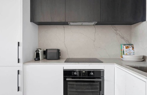Drummoyne Apartment | Neighbouring Sydney Harbour Retreats for 12 guests