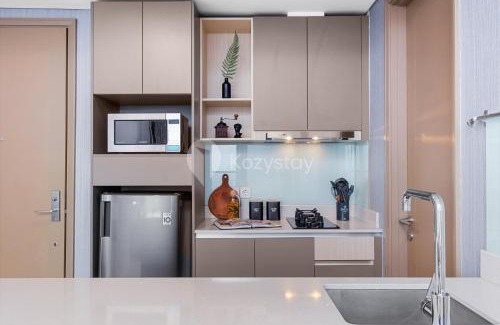 Pantai Indah Kapuk Apartment | Relax at Neira by Kozystay - PIK with Private Pool & Hot Tub