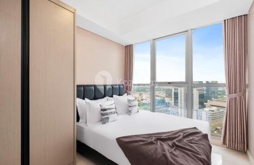 Pantai Indah Kapuk Apartment | Relax at Neira by Kozystay - PIK with Private Pool & Hot Tub