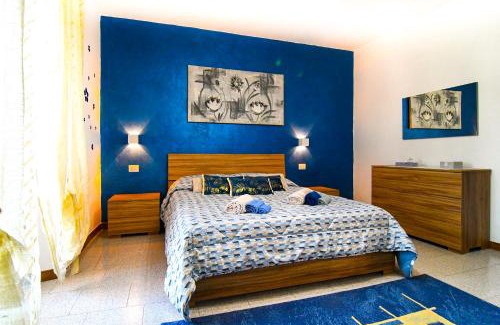 Malesco Apartment | Experience Nel blu dipinto di blu: Oceanfront Bliss Awaits