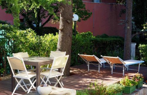 Quarto dei Mille Apartment | Relaxing Retreat Steps from the Sea with Ocean Views