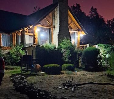Villa Pehuenia Ski Chalet | Family-Friendly Neli Maria: Guest Rated 9/10 with Kitchen