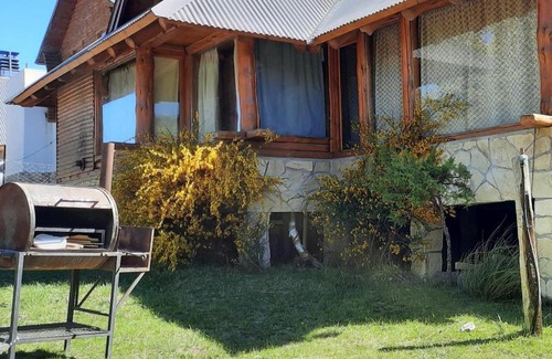 Villa Pehuenia Ski Chalet | Family-Friendly Neli Maria: Guest Rated 9/10 with Kitchen