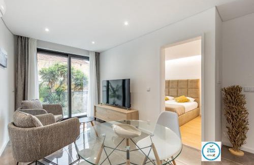Espinho House | Experience Ocean Views at Nell & And & Jess - Rated 9/10