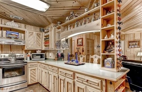 Alto Cabin | Discover Nell's Getaway: Cozy Cabin Retreat with Spa!