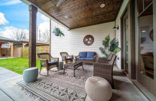 North Nashville House | Discover Nell's Haven: Family-Friendly Near Downtown & Broadway