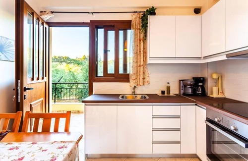 Kakovatos Apartment | Nelly's Seaview Retreat - Ideal Family Getaway with Breakfast