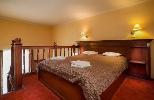 Hajduszoboszlo Hotel | Nelson Hotel: 4-Star Stay with Hot Tub & Breakfast