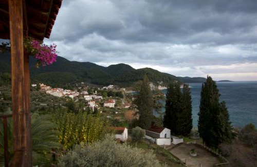 Elios Apartment | Unforgettable Ocean View Escape at Nemesis Hotel