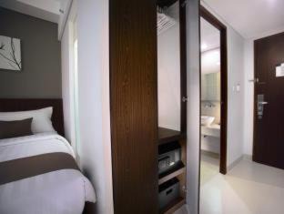 Gatot Subroto Hotel | Inviting Stay at Neo Denpasar by ASTON with Pool & Dining