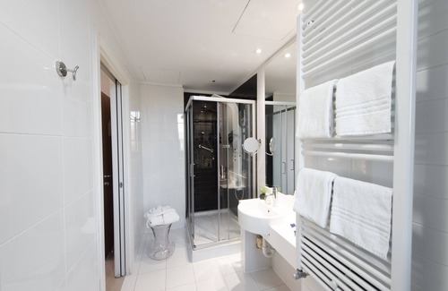 Bresso Hotel | Delightful NEO Hotel: 4-Star Stay with Spa & Family Perks