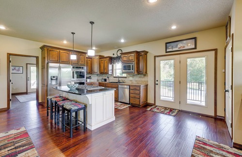 Newton County House | Relaxing Retreat with Private Pool & Fire Pit in Neosho