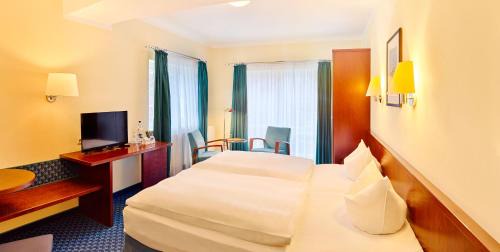 Kuhlungsborn Ost Hotel | Comfortable Neptun Hotel Kühlungsborn: Pet Friendly & Family Fun