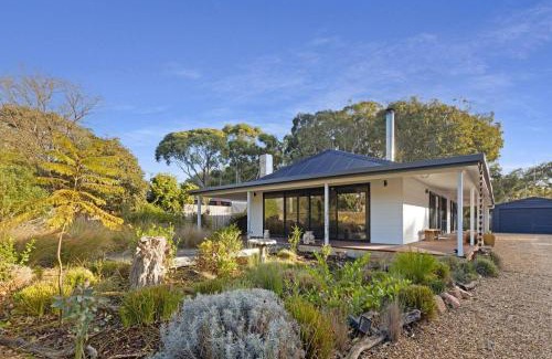 Raymond Island House | Family-Friendly Stay at Neptune - Perfect for Kids!