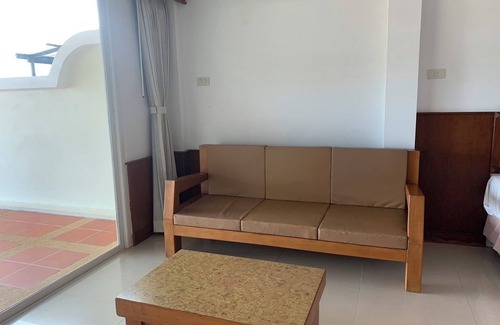 Haad Rin Resort | Neptune's Villa: Family-Friendly Getaway with Pool & Dining