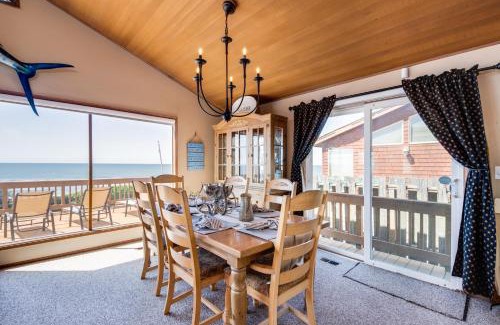 Gleneden Beach House | Discover Neptune's Watch: Pet-Friendly Retreat with Hot Tub