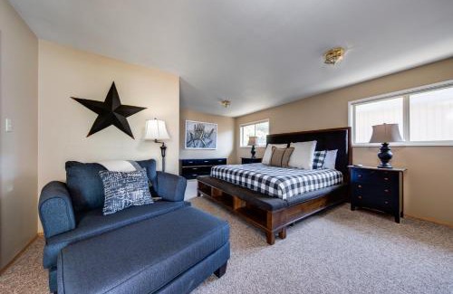 Gleneden Beach House | Discover Neptune's Watch: Pet-Friendly Retreat with Hot Tub