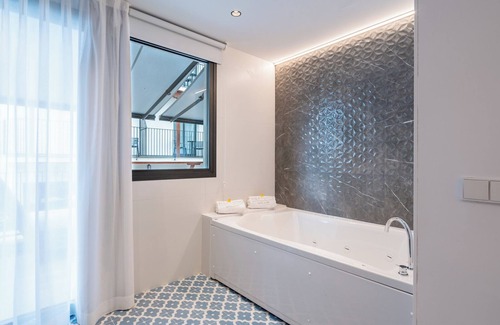 Calella Hotel | Relax at Neptuno Hotel & SPA - 4-Star Retreat with Spa