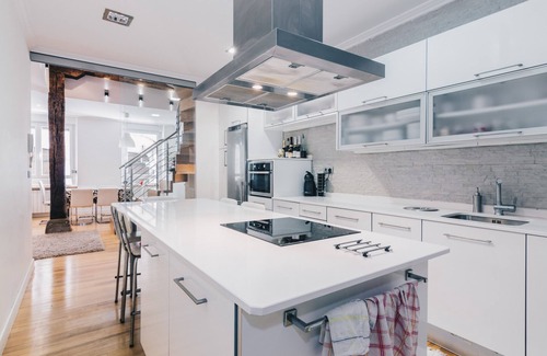 Bilbao City Centre Apartment | Stunning NERBIOI by People Rentals: Spa & Family Amenities