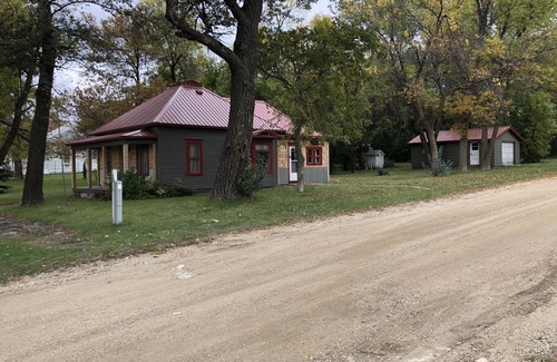 Lily House | Relaxing Retreat: Outdoor Recreation, Pet & Child Friendly