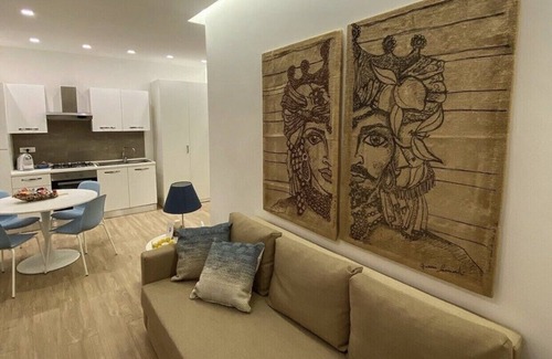 Ortigia Apartment | Experience Nesh House on Ortigia Island: Oceanfront Bliss