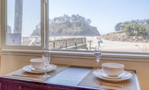 Neskowin House | Pet-Friendly Neskowin Resort #114 with Breakfast Included