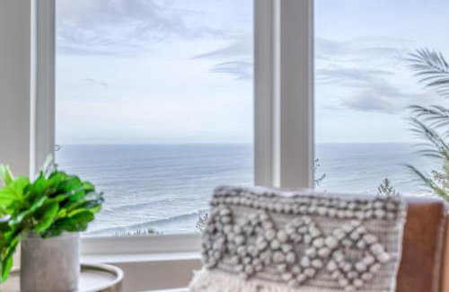 Neskowin House | Oceanfront Neskowin South Beach Home - Rated 9/10 by Guests
