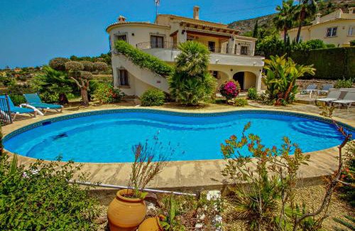 L'Alcassar Villa | Elegant Villa Nessa with Panoramic Views in Benitachell