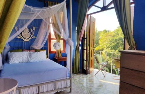 Granada Apartment | Relaxing Oceanfront Retreat at Secret Cottage Granada