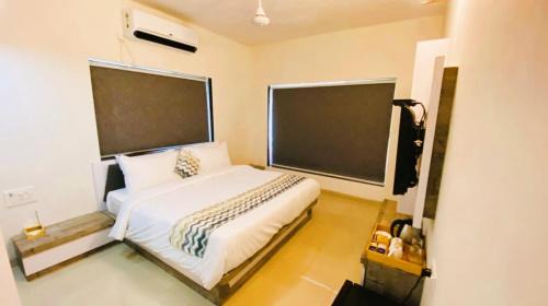 Nargol Hotel | Family-Friendly Nest Beacon Resort Daman with Dining Options
