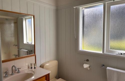 Port Fairy Villa | Coastal Villa Nest: Family-Friendly Getaway with High Ratings