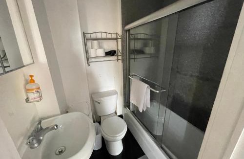 NoMad Apartment | Stylish Midtown Nest Loft Studio for Child-Friendly Stays