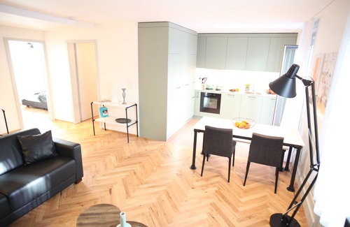 Langstrasse Apartment | Top-Rated Nest - Müllerstrasse: Breakfast & Family Friendly