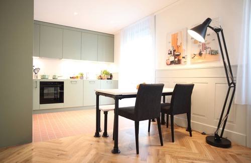 Langstrasse Apartment | Top-Rated Nest - Müllerstrasse: Breakfast & Family Friendly