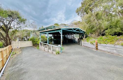 Rye House | Oceanfront Nest On A Crest: Guest Rated 9.5/10