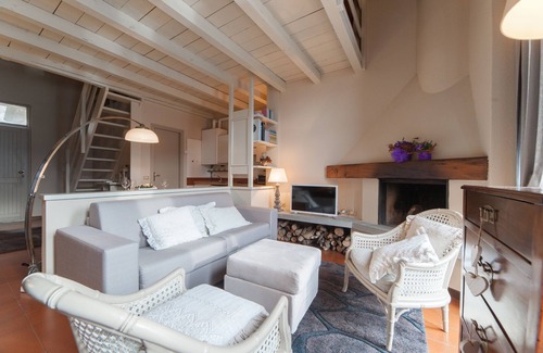 Marone Apartment | Serene Nest on the Lake with Private Beach & Top Amenities