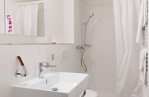 Matthaus Hotel | Relax at Nest - Riehenring with Family-Friendly Amenities