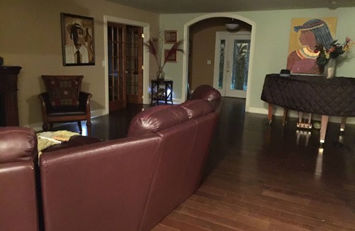 Jackson House | Serene Retreat Near State Capitol with Family-Friendly Amenities