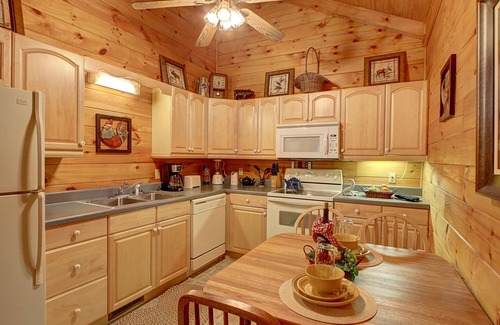 Gatlinburg - Pigeon Forge Cabin | Cozy Cabin Retreat with Hot Tub - Hillside Haven Awaits!