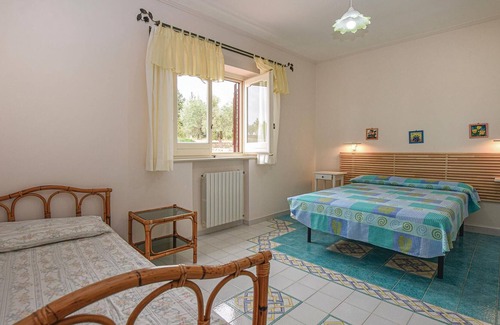 Ispica House | Nestled in a 10000 m² plot with olive trees, on a small rocky promontory at the entrance of Ispica (