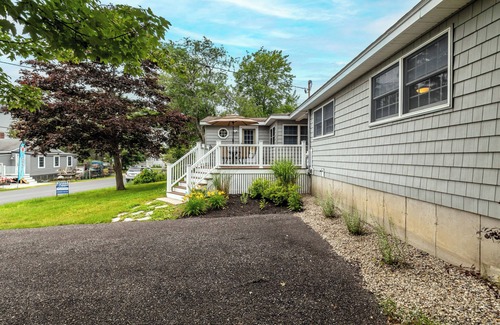 Camp Ellis Cottage | Nestled in a picturesque setting, just steps away from the beach in Camp Ellis.