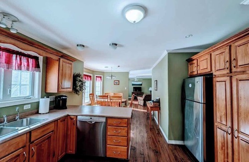 Hancock House | Nature Retreat: Hiking, Stargazing & Oceanfront Views