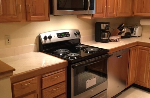 Incline Village Condo | Serene Retreat in Incline Village with Spa and Hot Tub